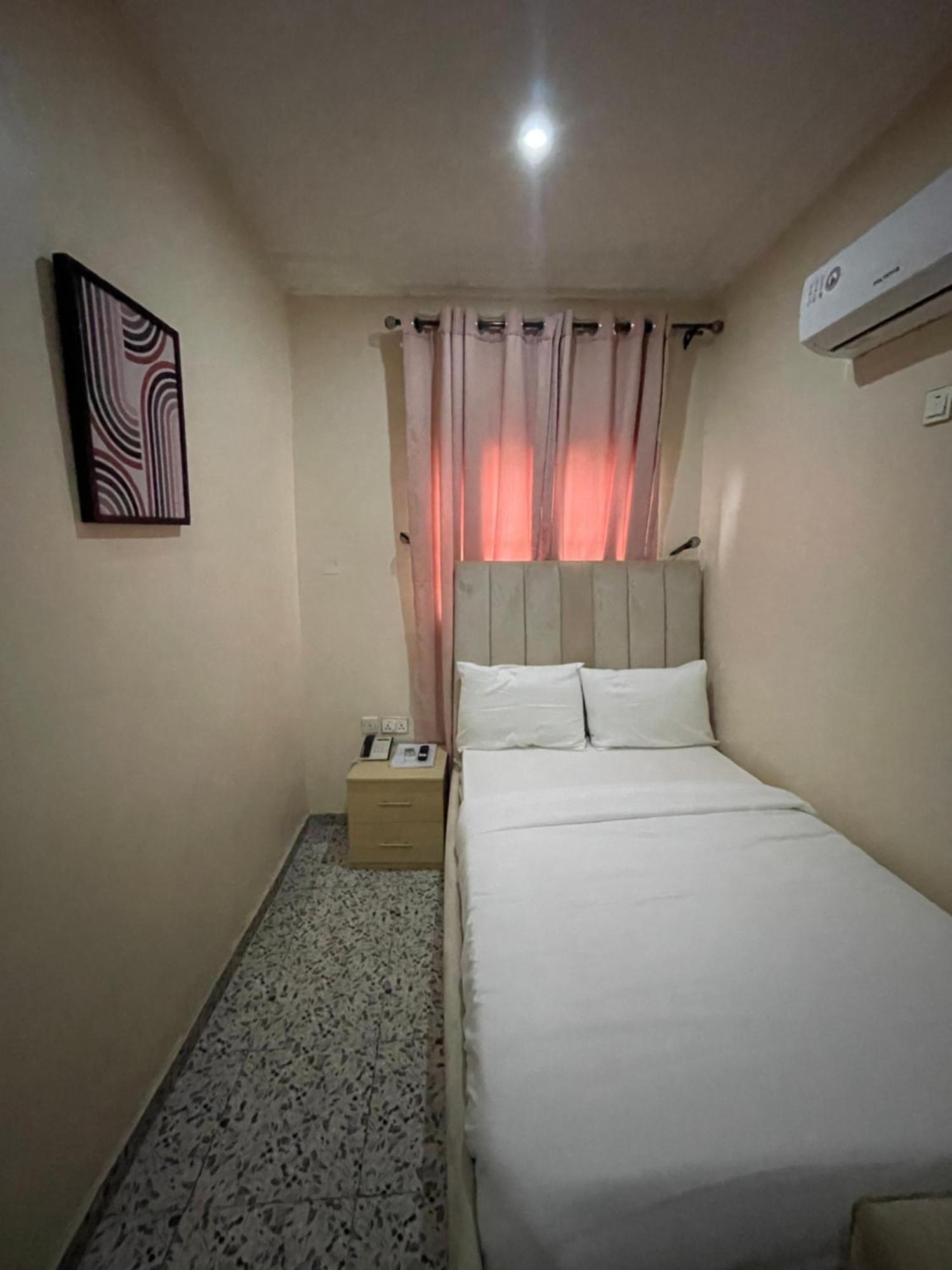 Nexus Xpress Hotel Abuja Exteriör bild