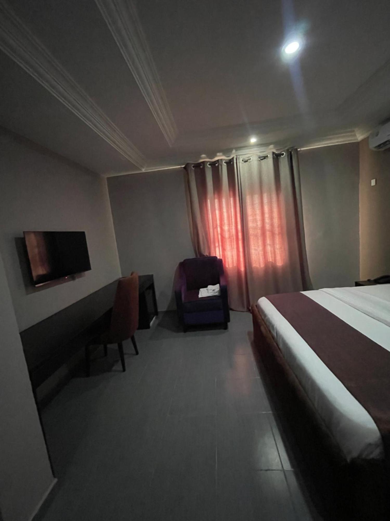 Nexus Xpress Hotel Abuja Exteriör bild