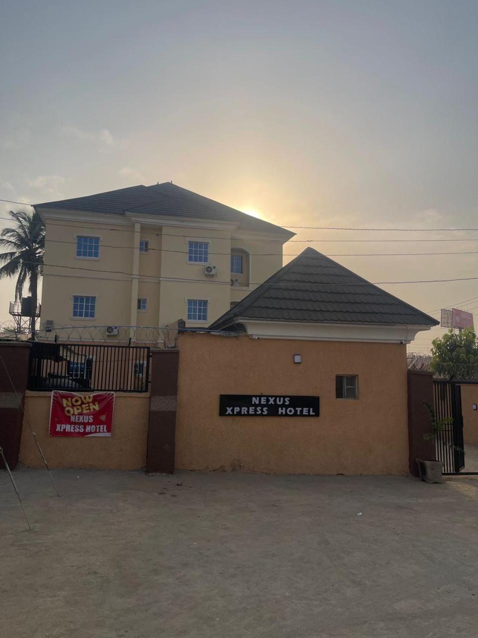 Nexus Xpress Hotel Abuja Exteriör bild